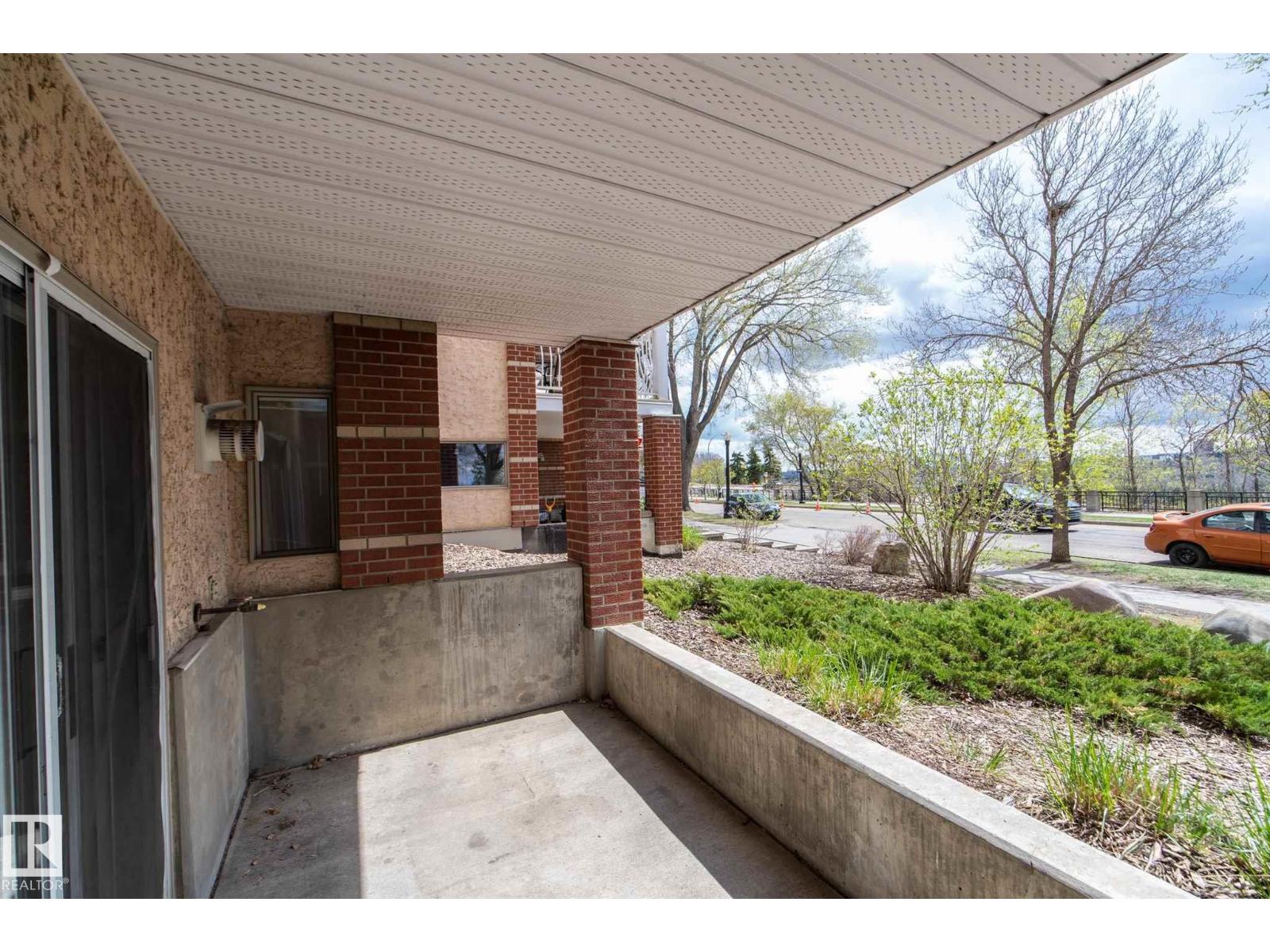 #112 11716 100 AV NW, Edmonton