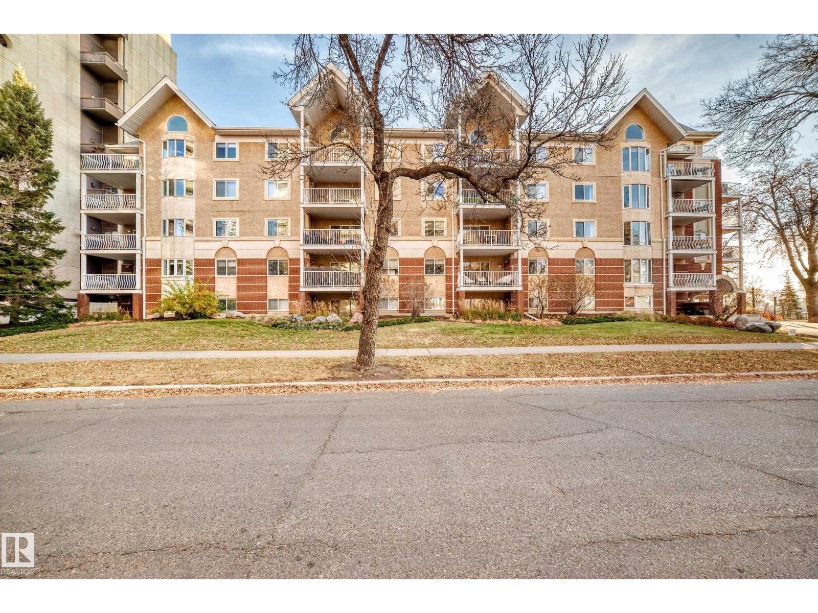 #112 11716 100 AV NW, Edmonton