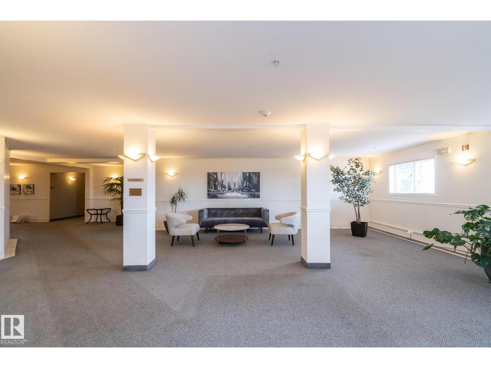 #112 11716 100 AV NW, Edmonton