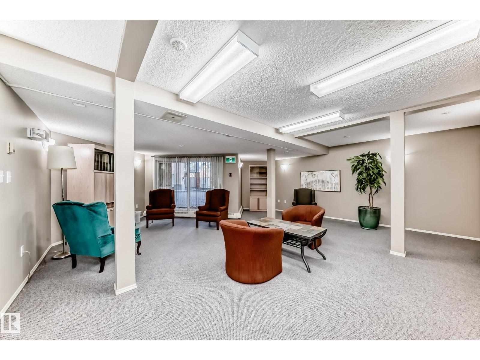 #112 11716 100 AV NW, Edmonton