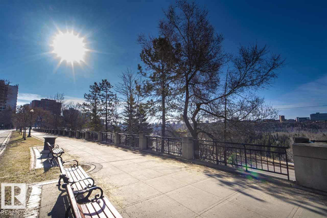 #112 11716 100 AV NW, Edmonton