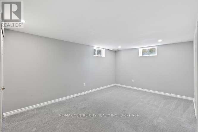 1302 NORMAN AVENUE - 34
