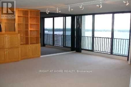 #1803 33 HARBOUR SQUARE - 9