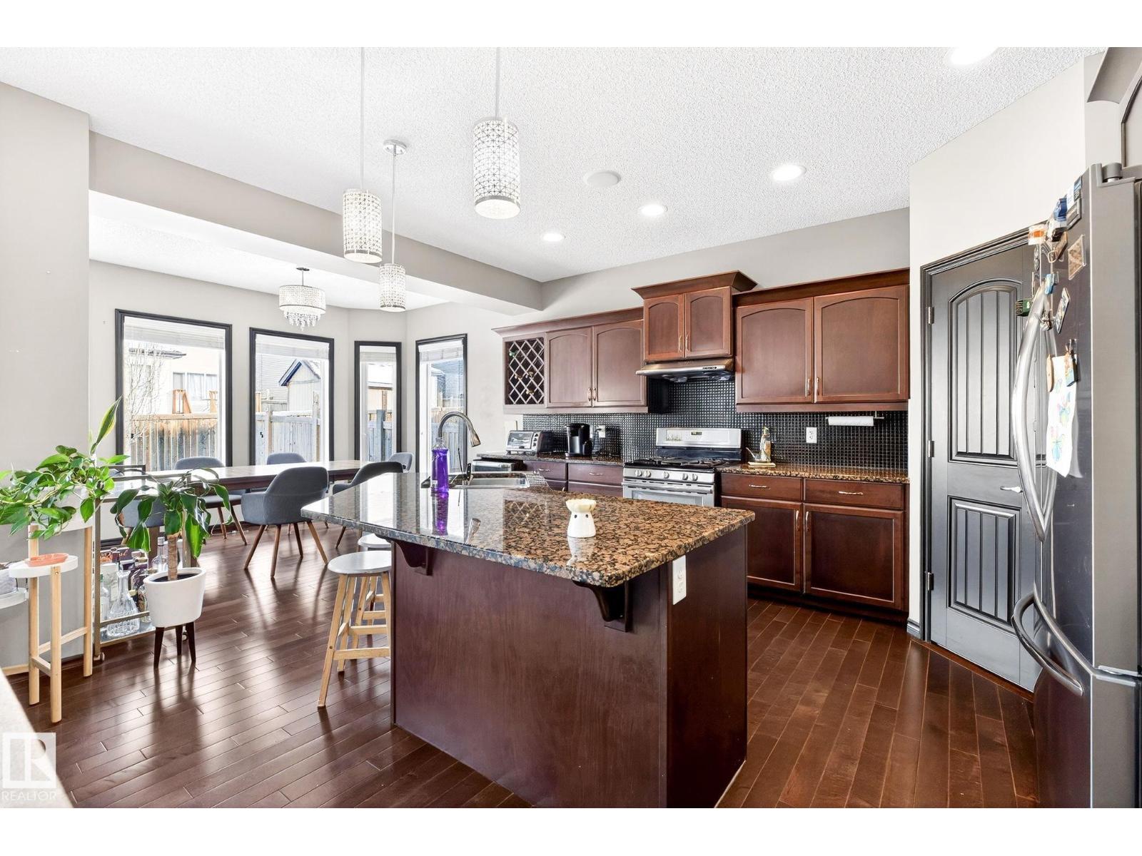 1121 59A ST SW, Edmonton