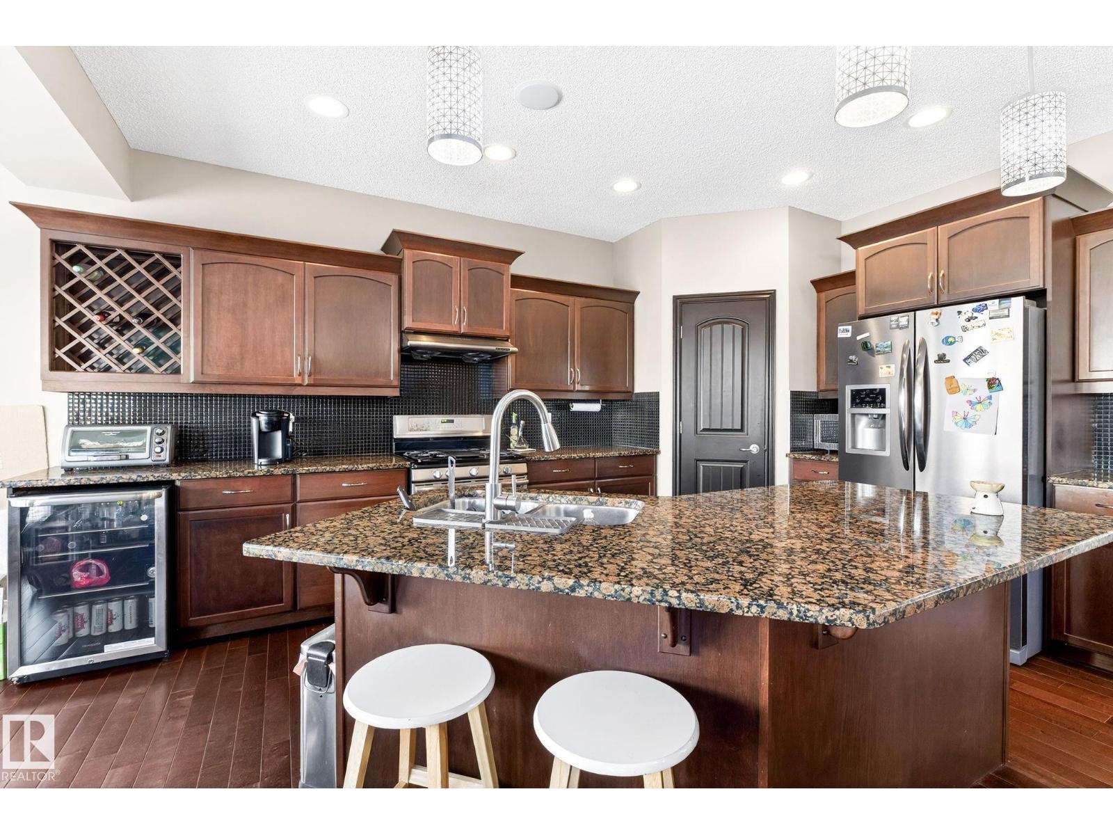 1121 59A ST SW, Edmonton