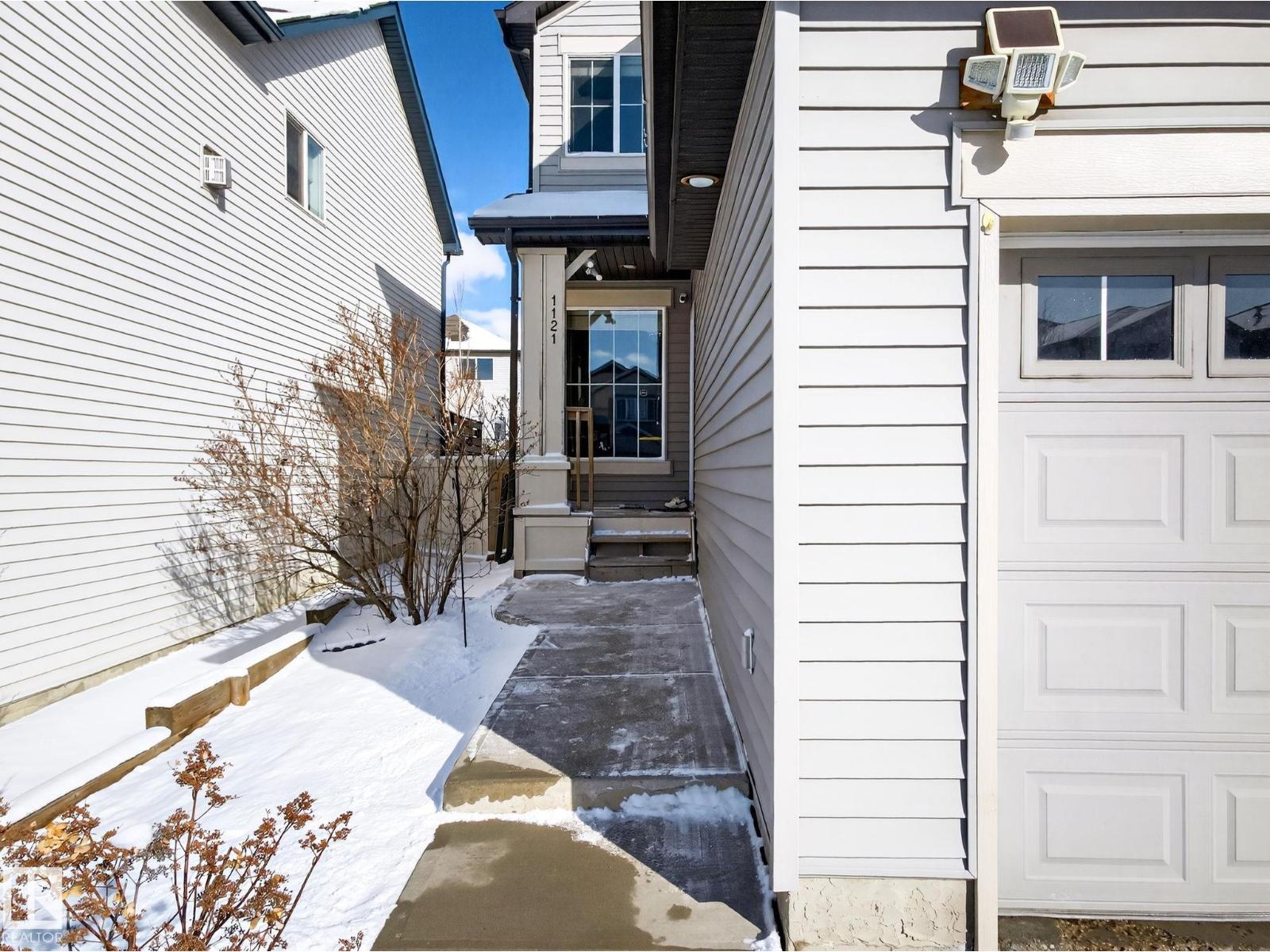 1121 59A ST SW, Edmonton