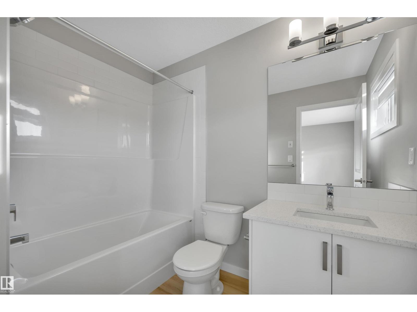 5631 Hawthorn WY SW SW, Edmonton