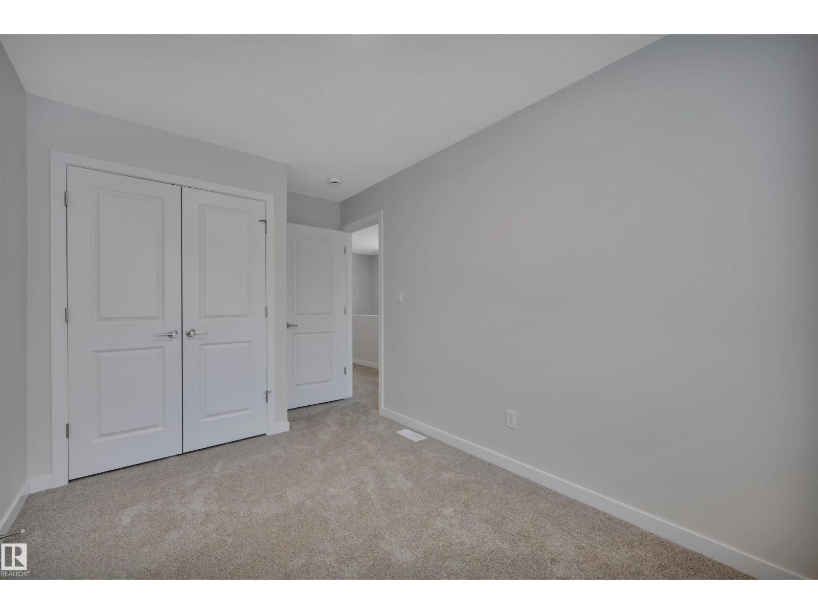 5631 Hawthorn WY SW SW, Edmonton