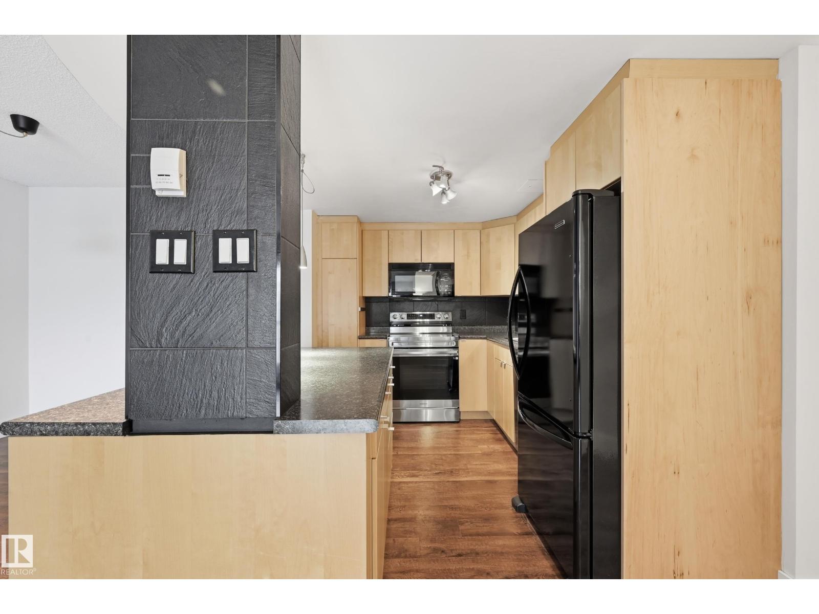 #1003 9929 113 ST NW NW, Edmonton