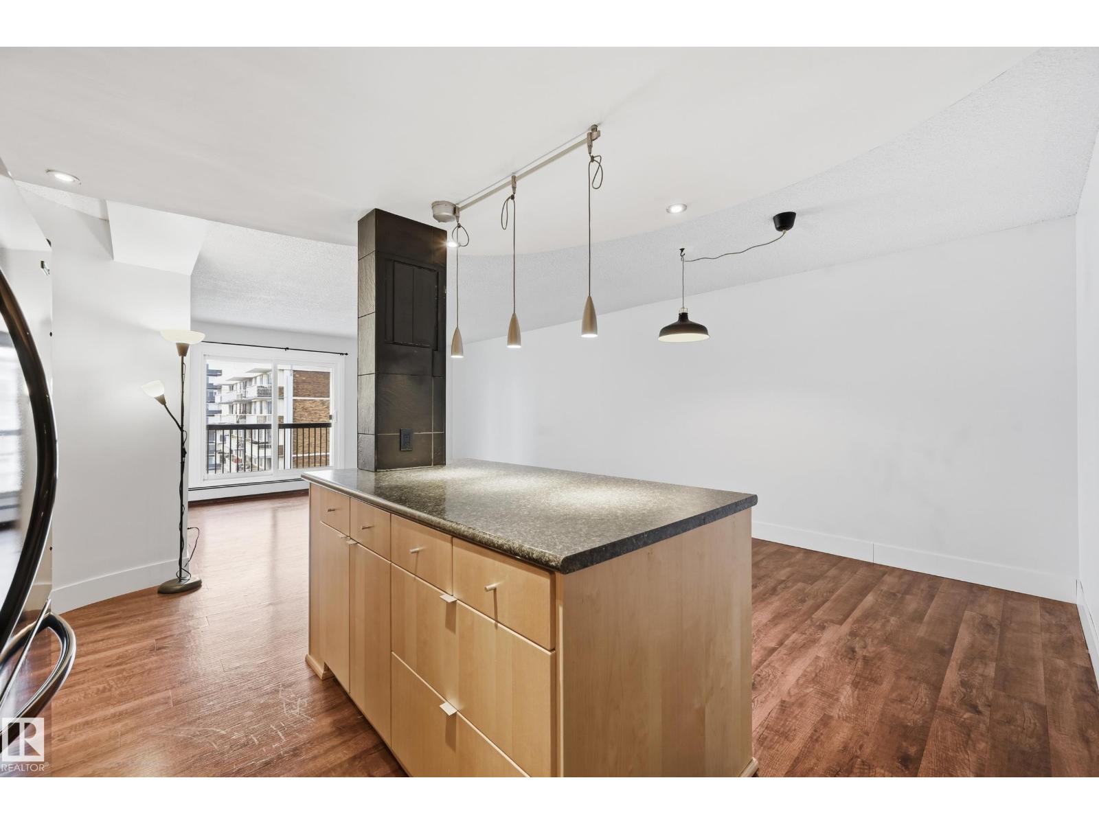 #1003 9929 113 ST NW NW, Edmonton