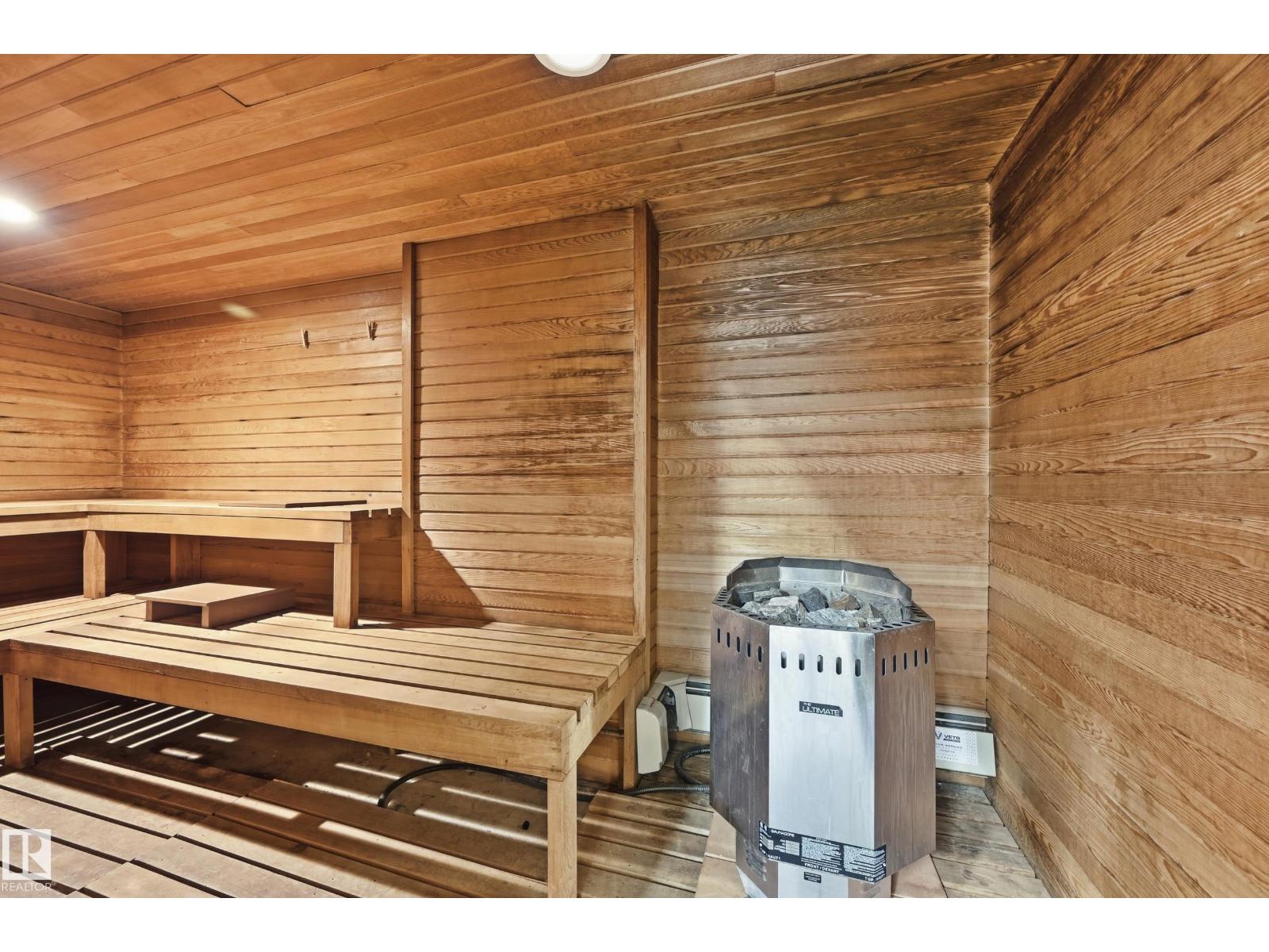 #1003 9929 113 ST NW NW, Edmonton