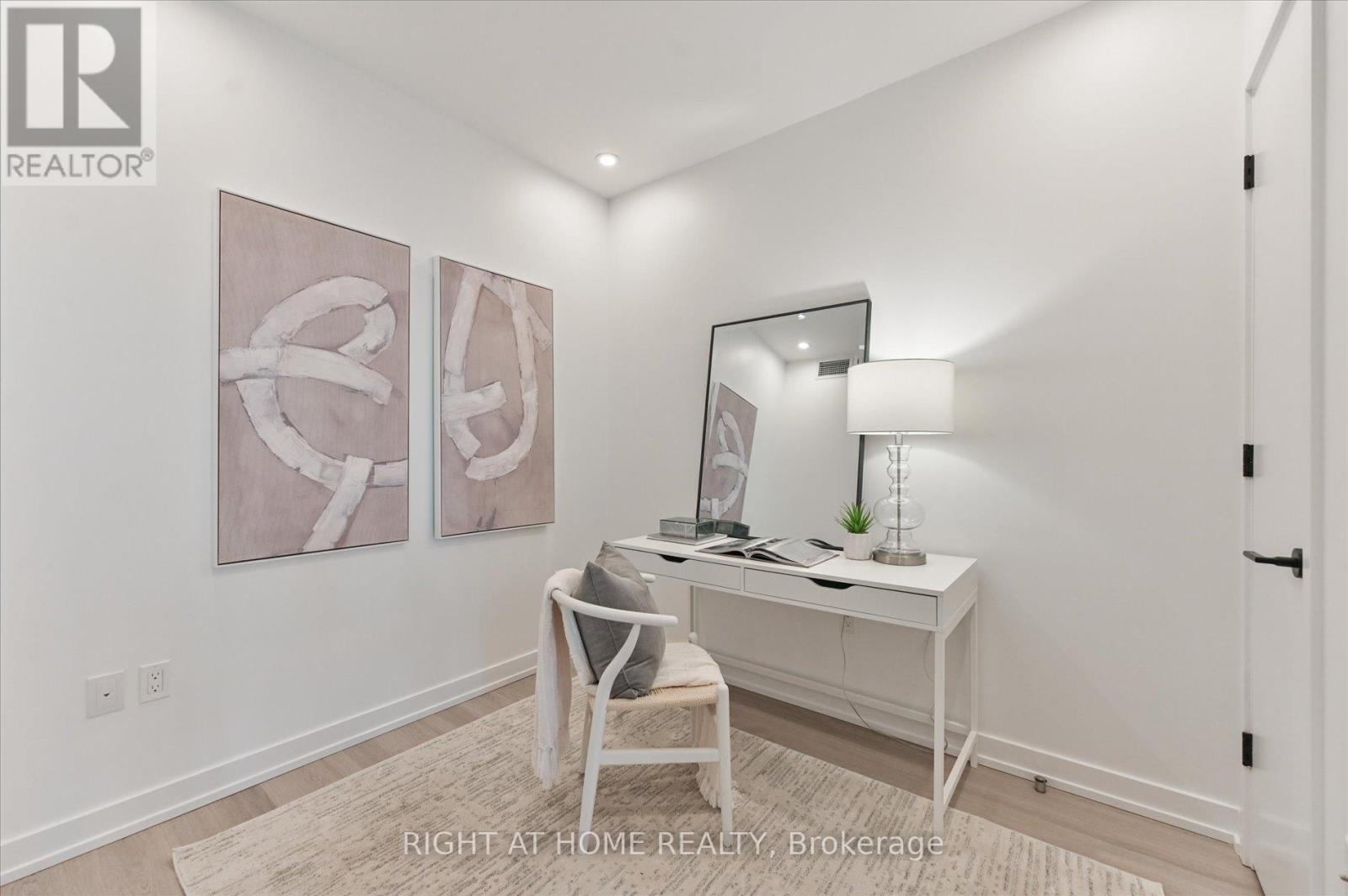 #623 505 RICHMOND STREET W - 7
