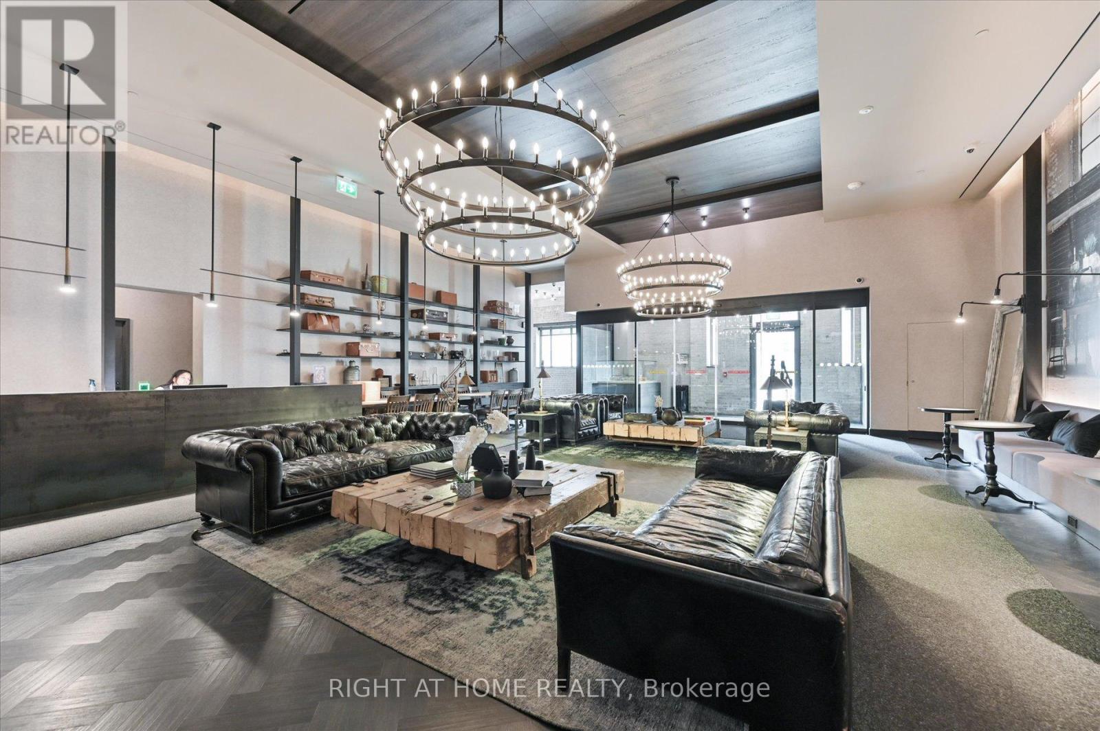#623 505 RICHMOND STREET W - 3