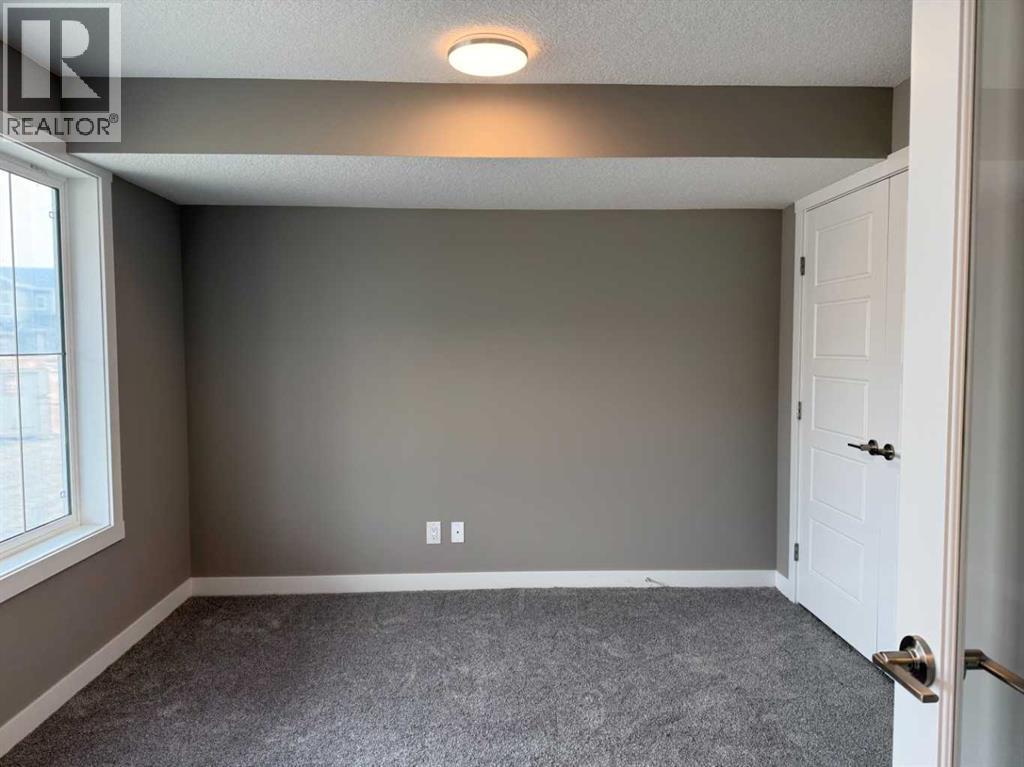 24 Sundown Place, Cochrane