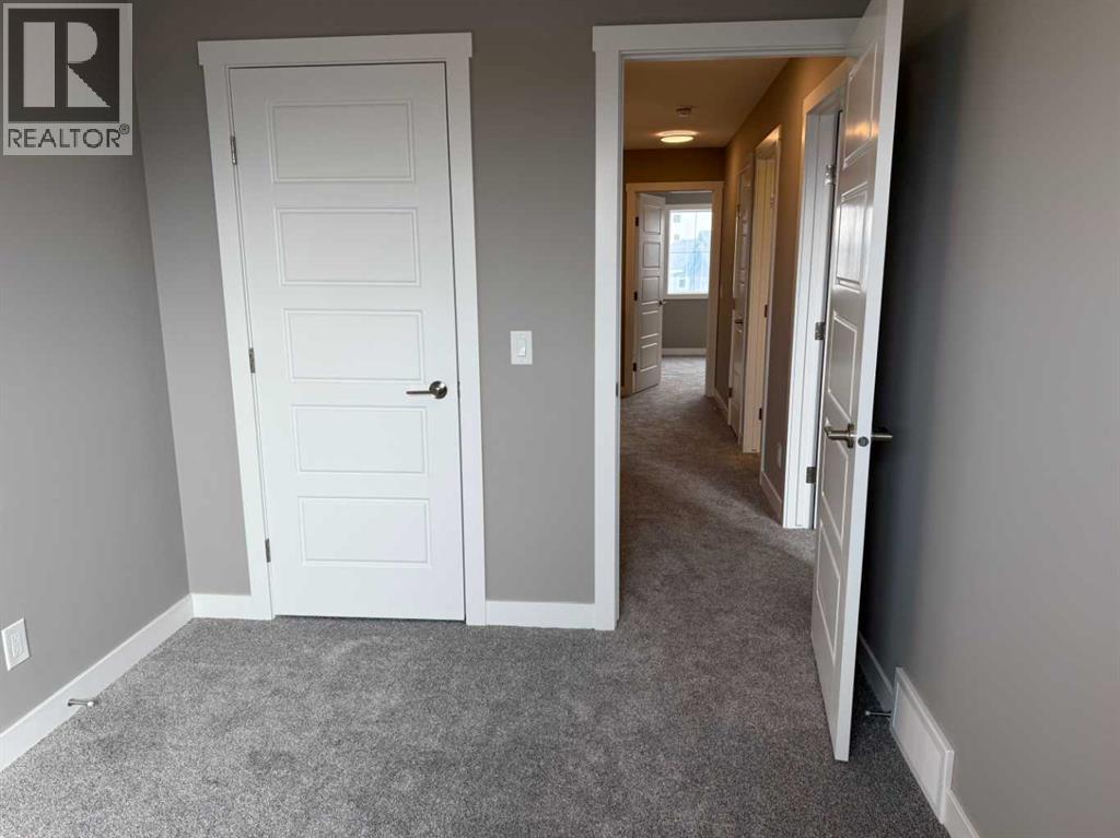 24 Sundown Place, Cochrane