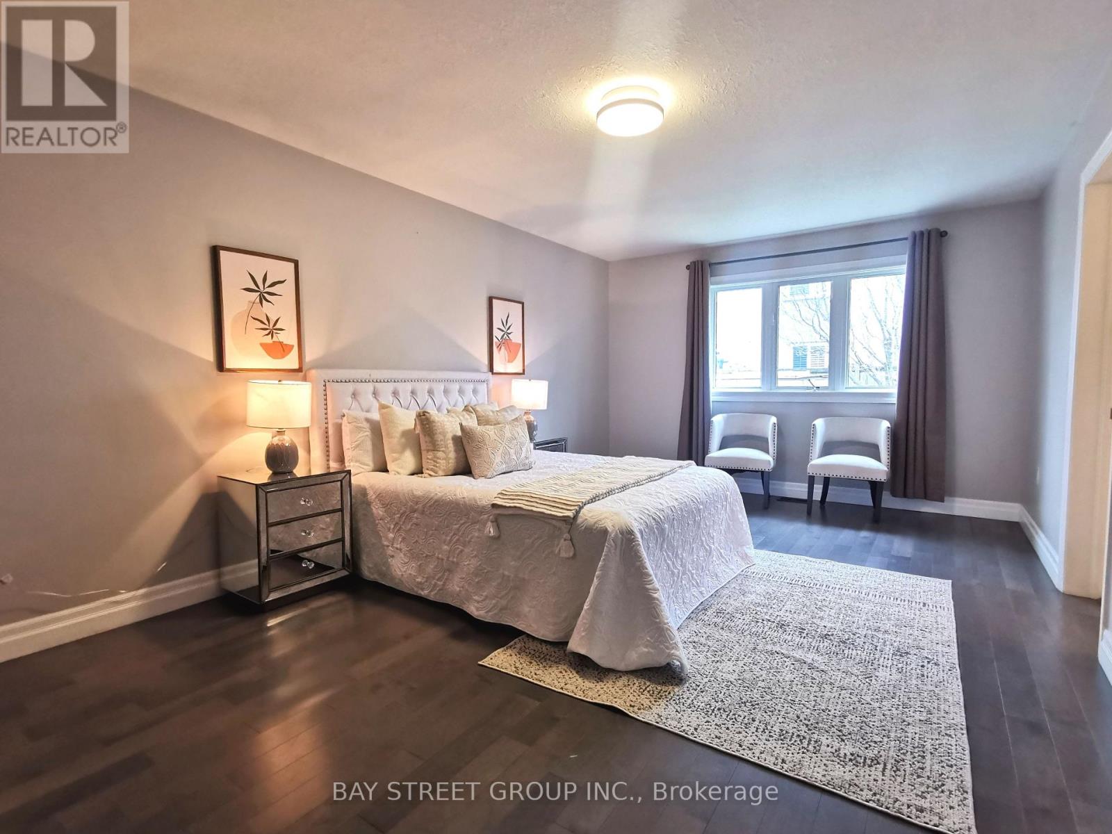 19 FALCON CRESCENT - 20
