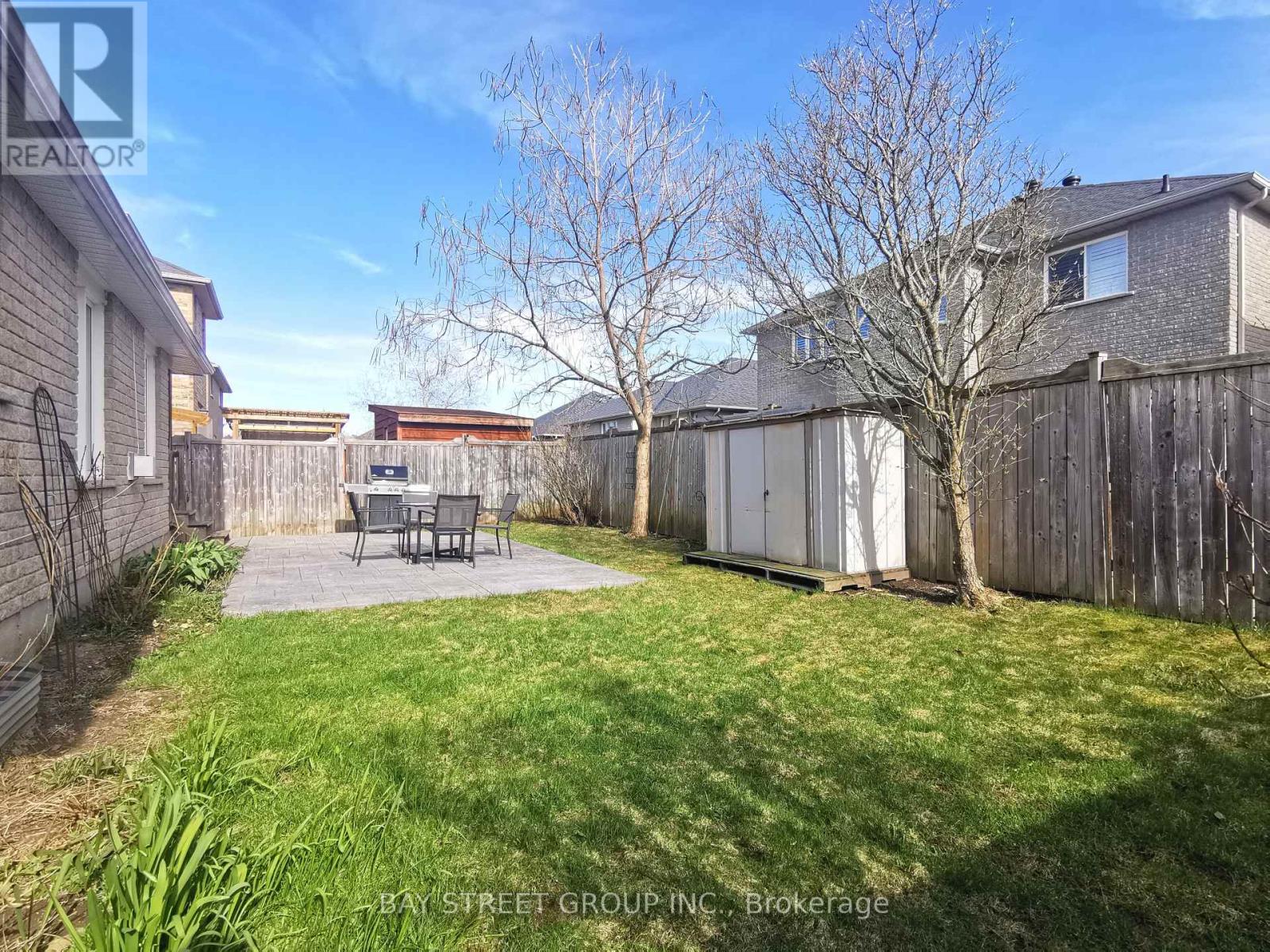 19 FALCON CRESCENT - 30