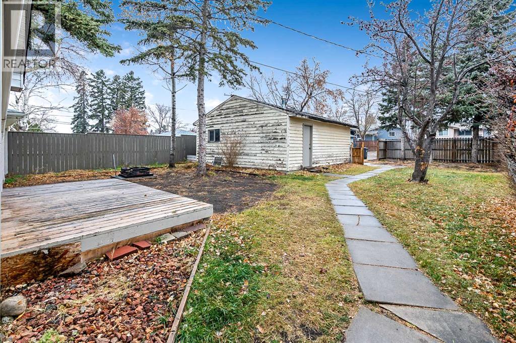 30 Crescent Road E — photo 24
