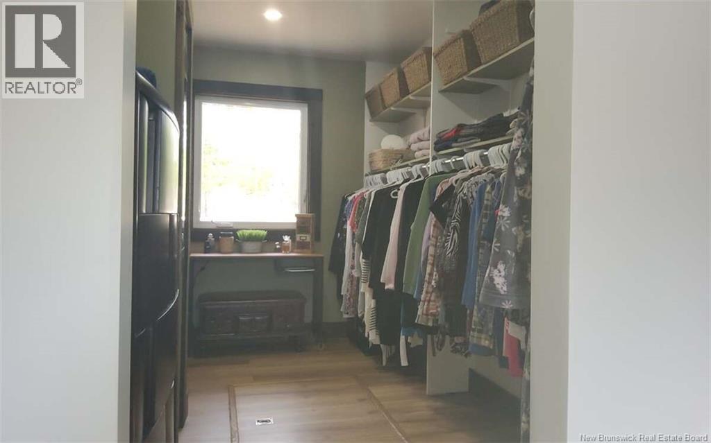 922 Robertville — photo 37
