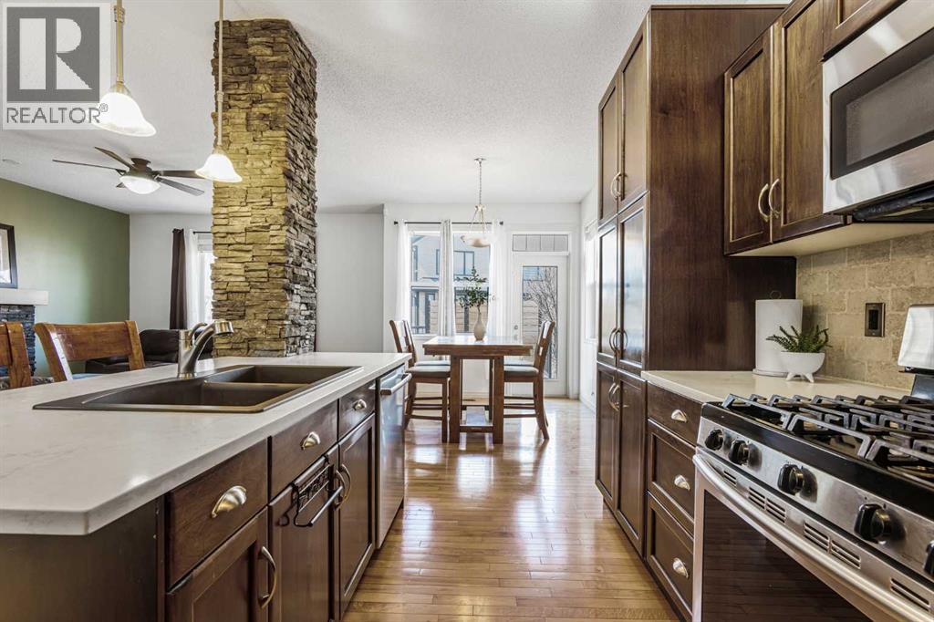 76 Heritage Hill, Cochrane