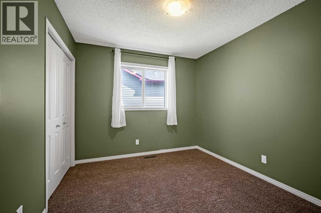 76 Heritage Hill, Cochrane