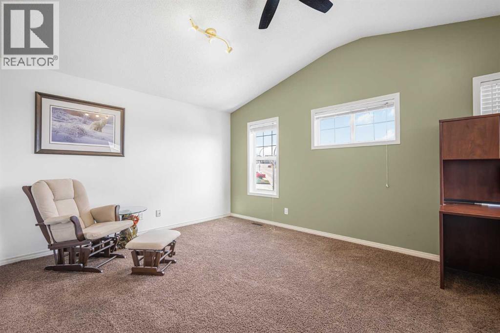 76 Heritage Hill, Cochrane