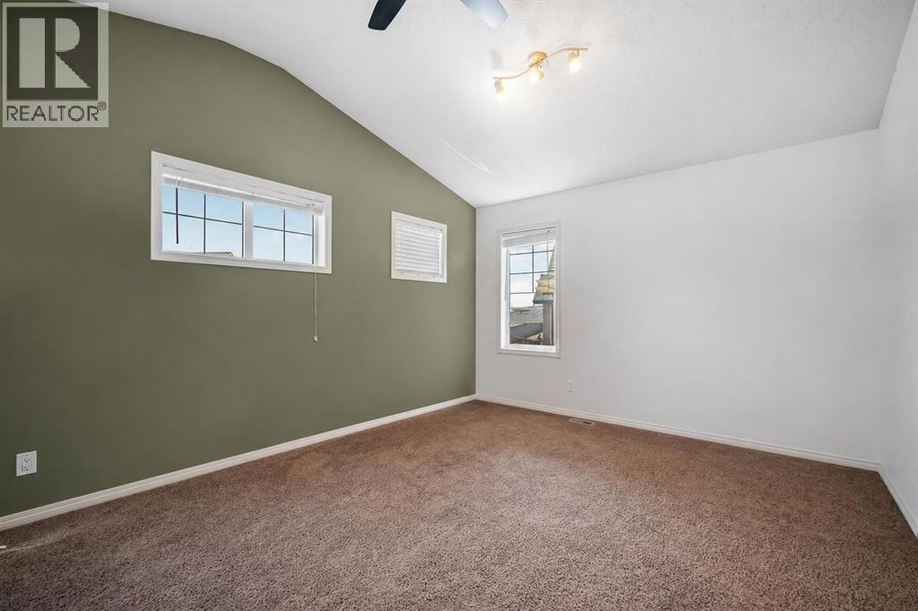 76 Heritage Hill, Cochrane