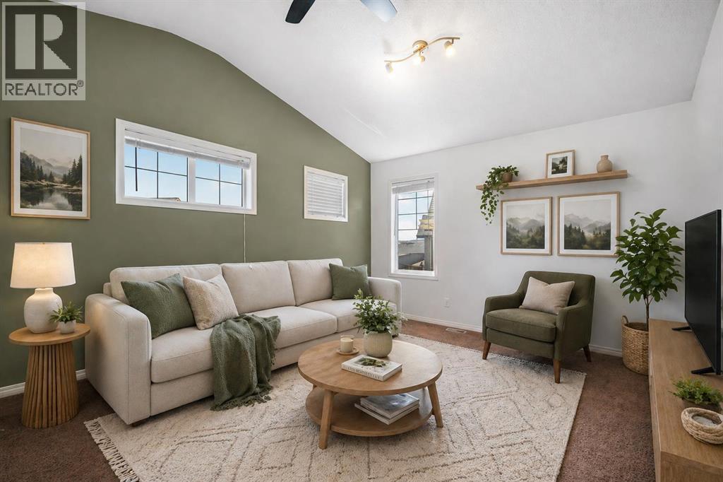 76 Heritage Hill, Cochrane