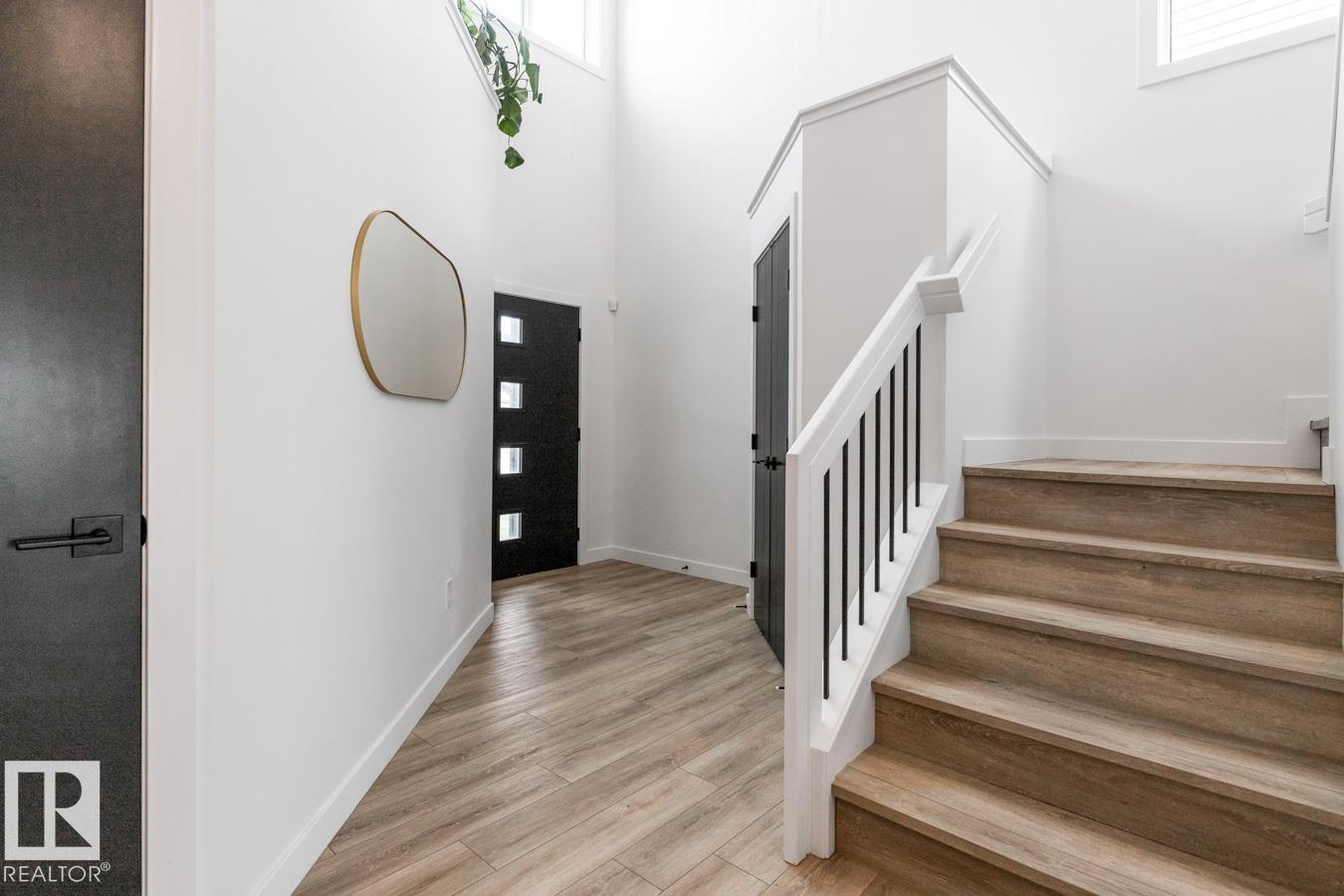 19147 22 AV NW - 4