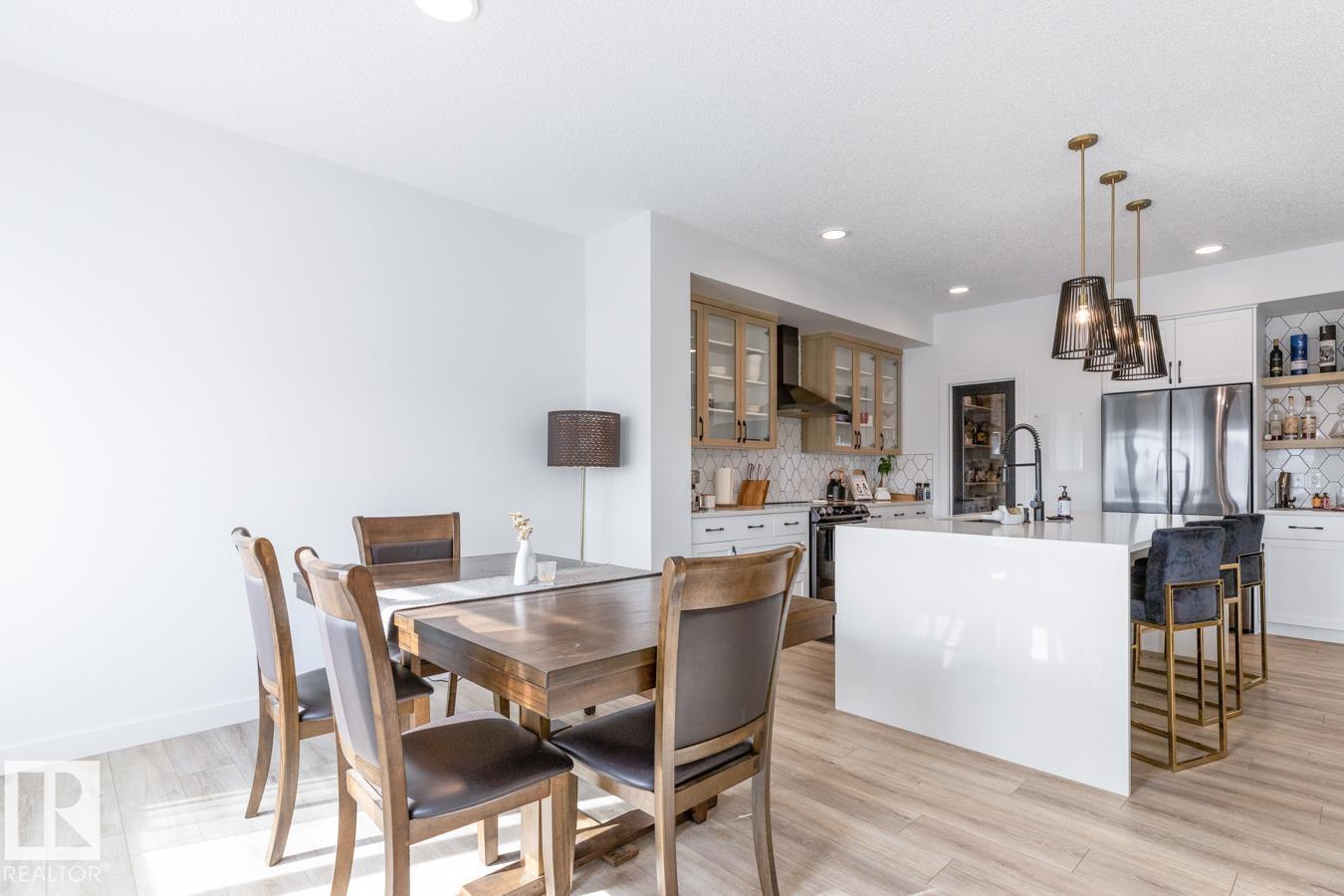 19147 22 AV NW - 15