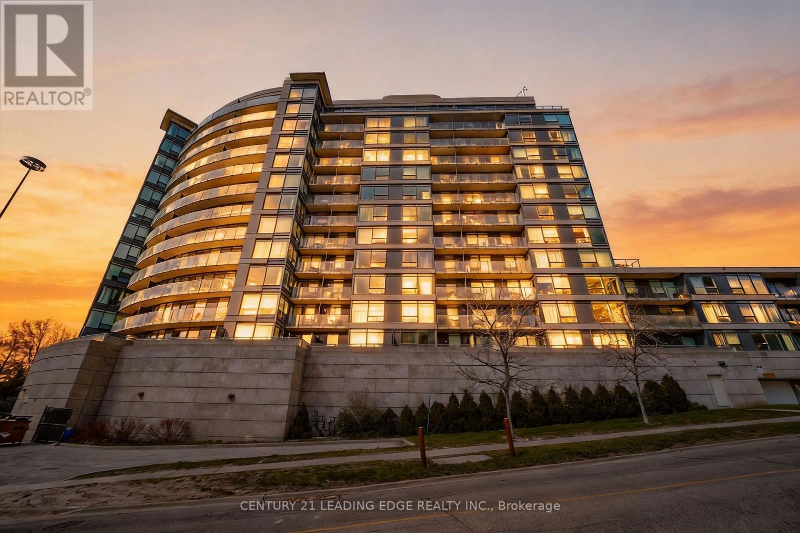 Listing photo of 413 - 18 VALLEY WOODS ROAD
