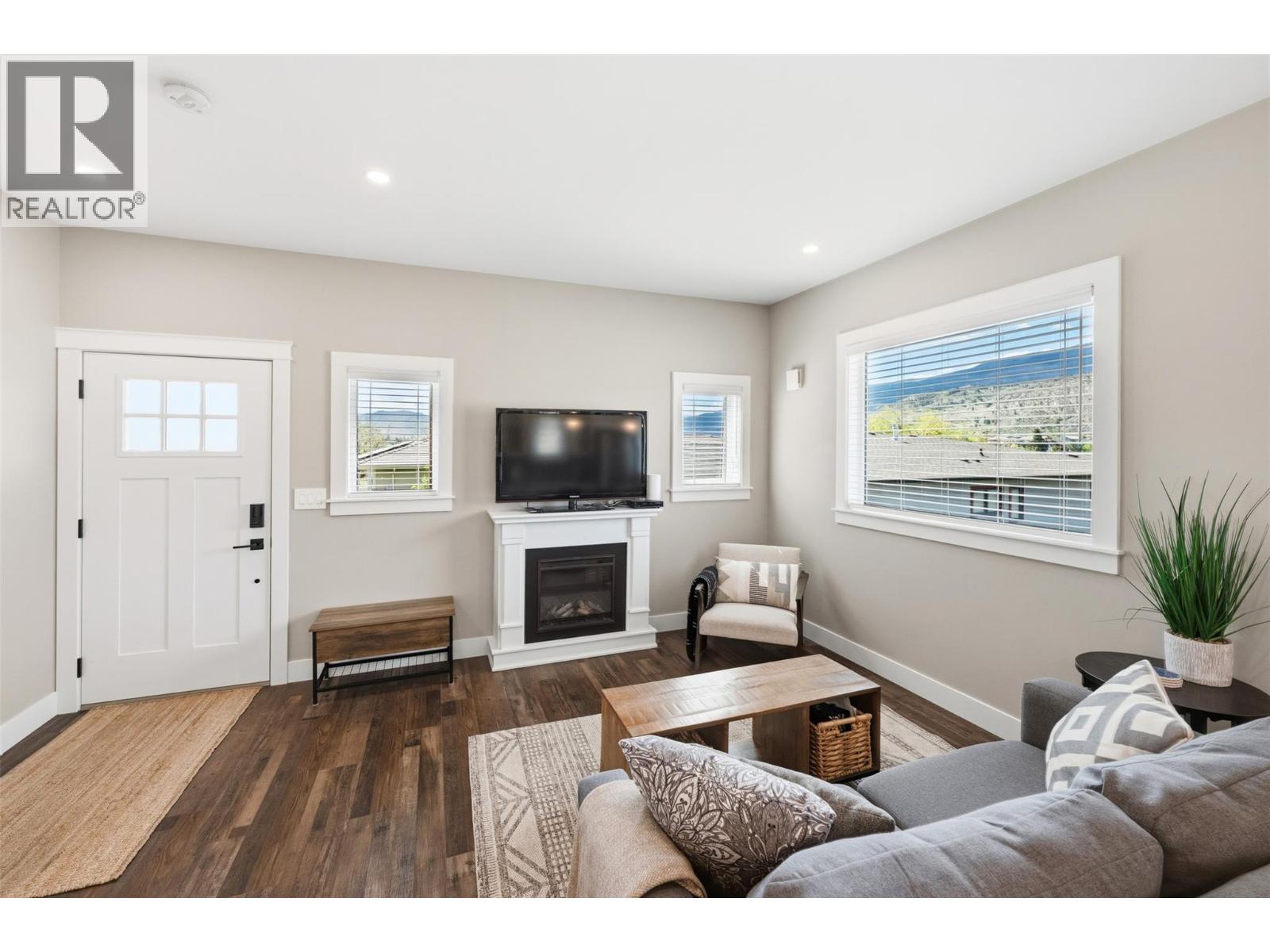 7030 Tucelnuit Drive, Oliver