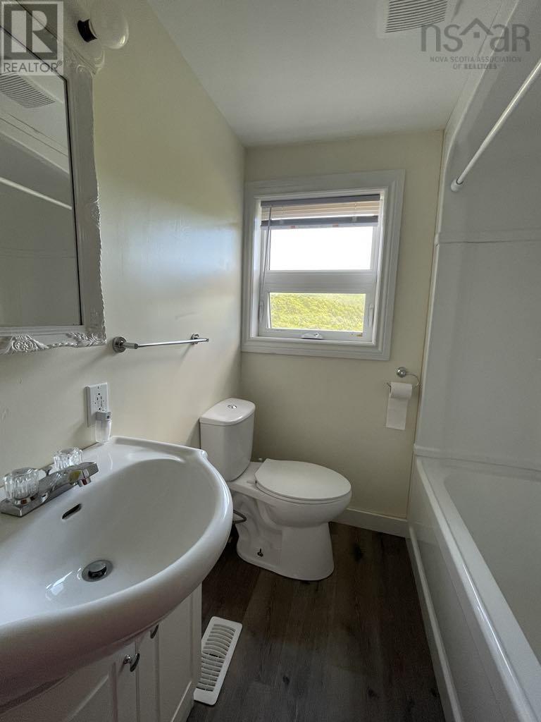 Main floor bath
