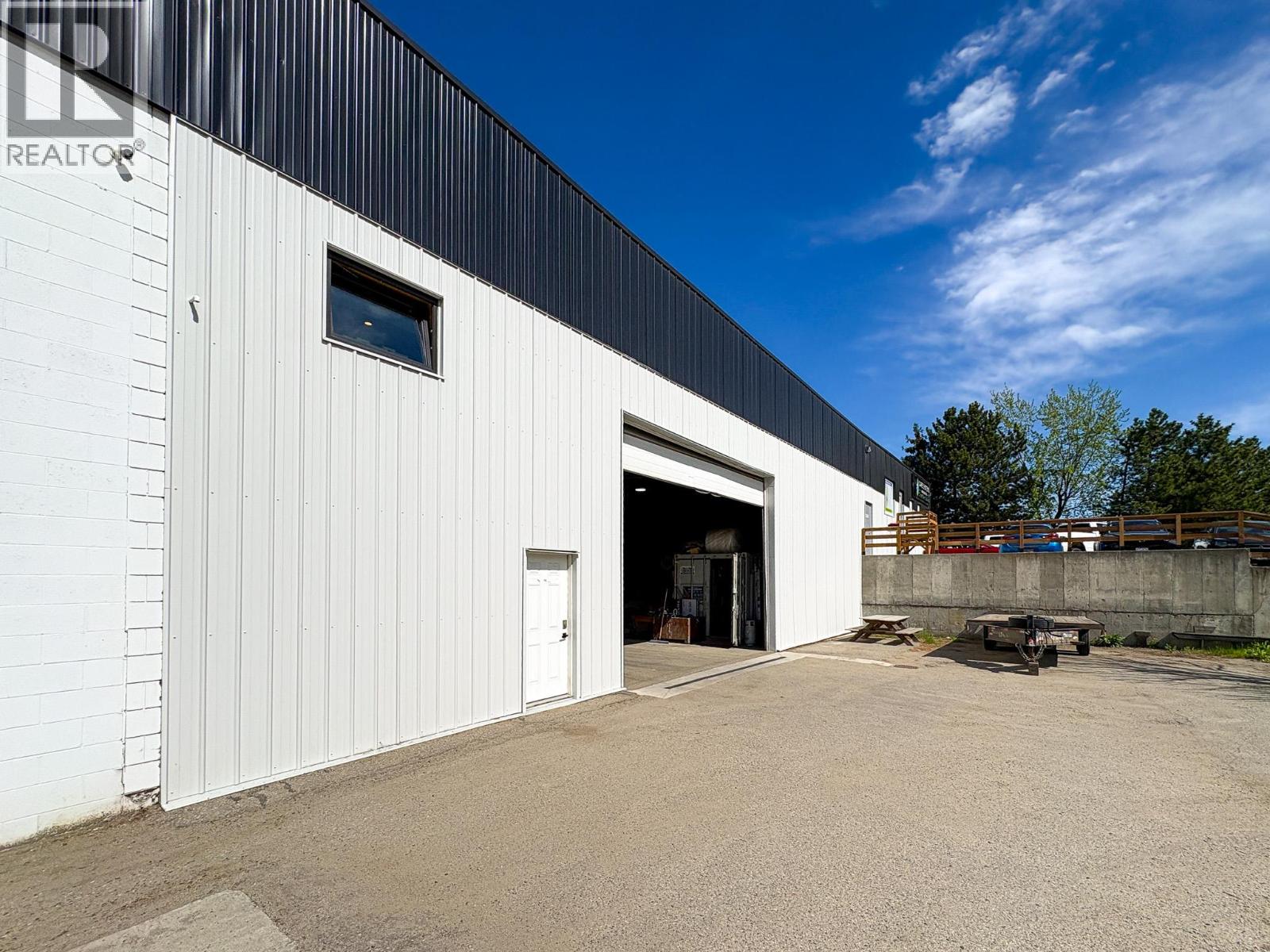 6 1935 11 Avenue, Vernon