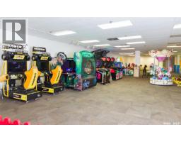 108 Main Street N, Moose Jaw, SK S6H3J7 Photo 6