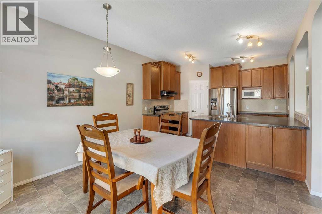 149 Saddlecrest Green NE - 19