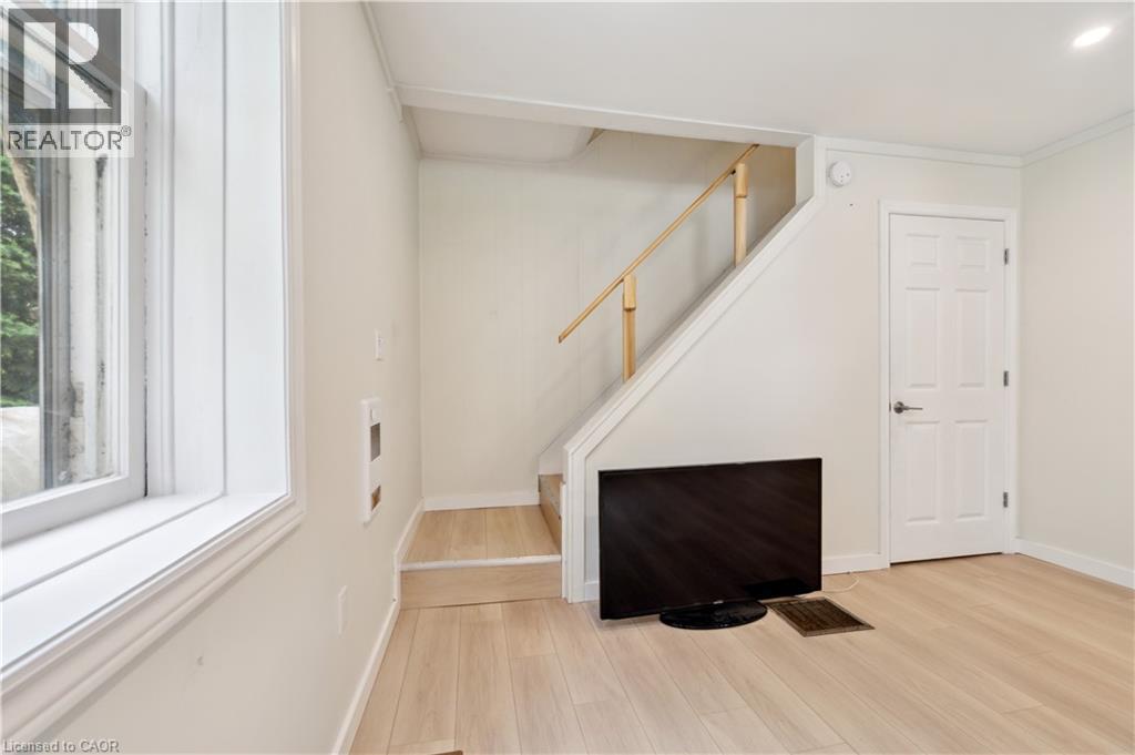 46 WELLINGTON ROAD 19 — photo 16