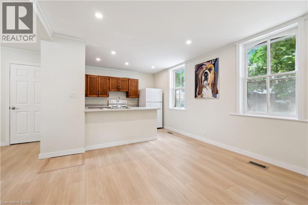 46 WELLINGTON ROAD 19 - 11