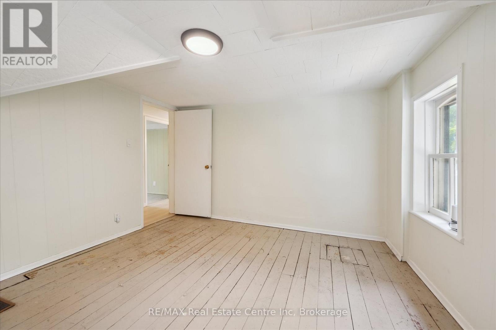 46 WELLINGTON ROAD 19 - 20