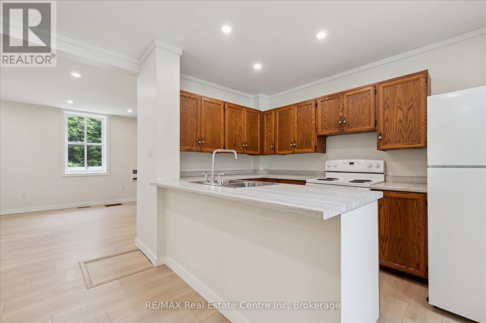 46 WELLINGTON ROAD 19 — photo 13