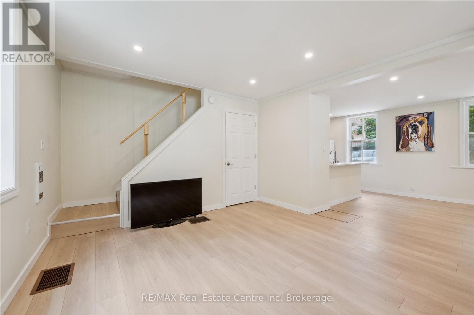 46 WELLINGTON ROAD 19 — photo 10