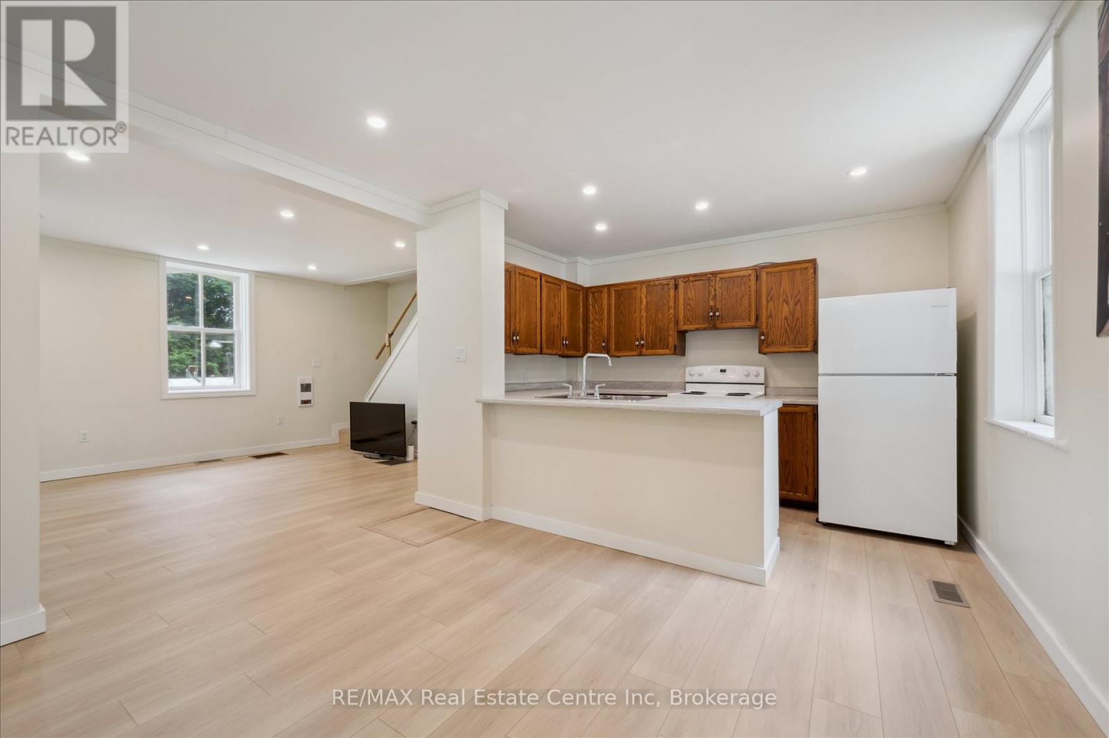 46 WELLINGTON ROAD 19 — photo 12