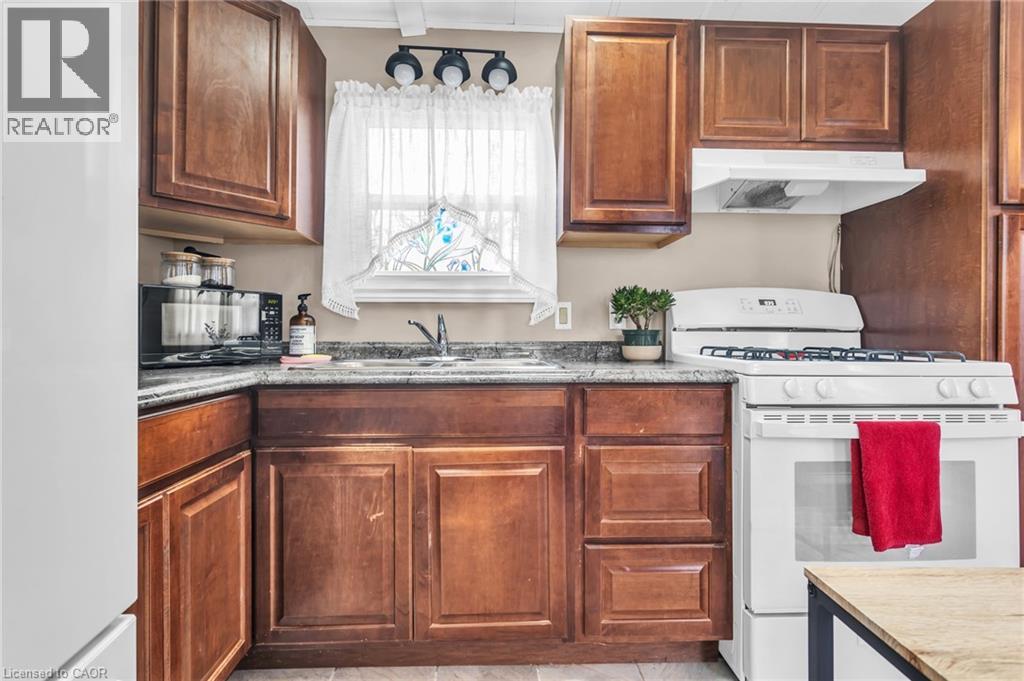 33 PITT Street, Port Burwell, Ontario, N0J1T0 — Photo 7