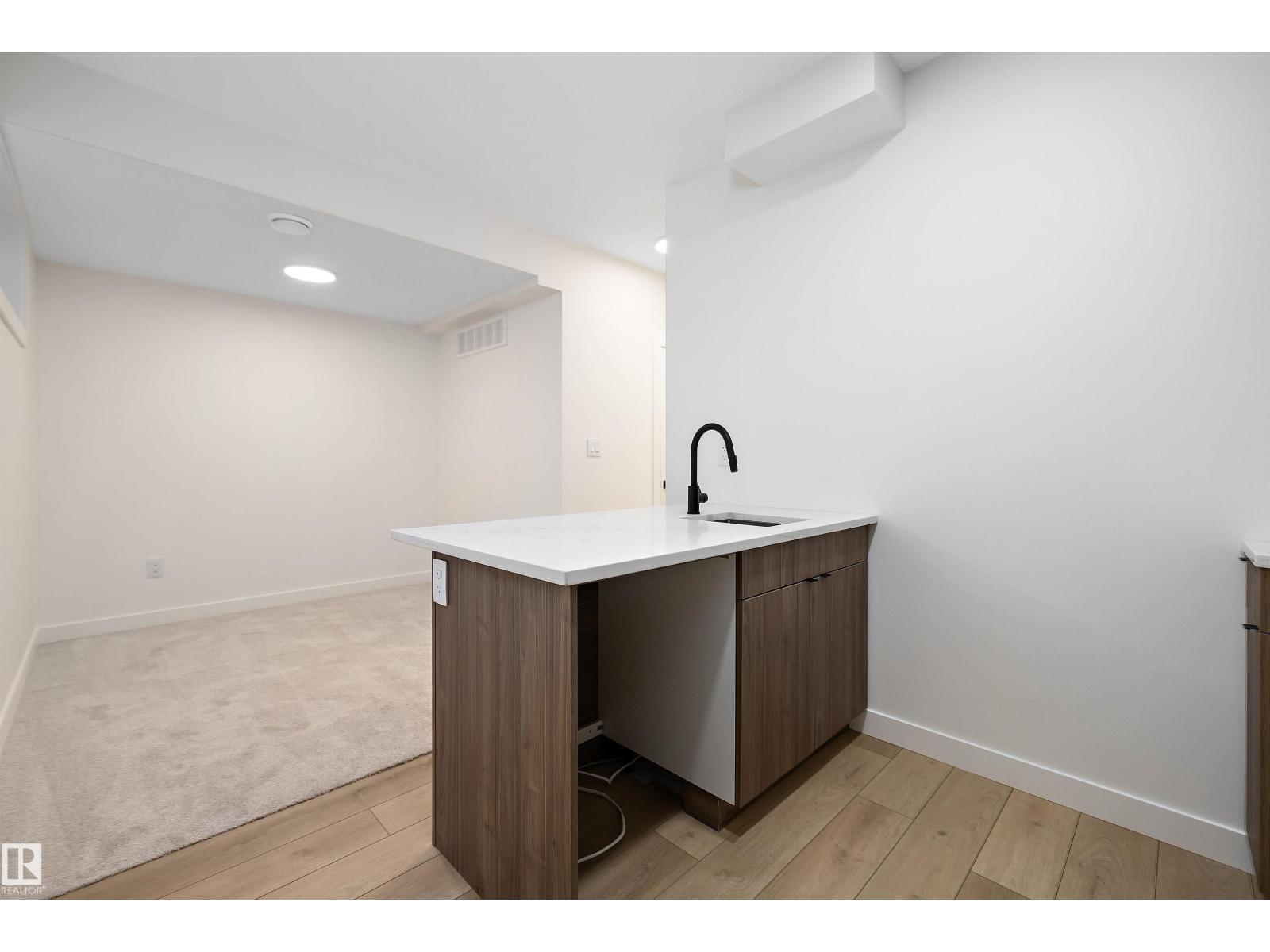 11418 96 ST NW, Edmonton