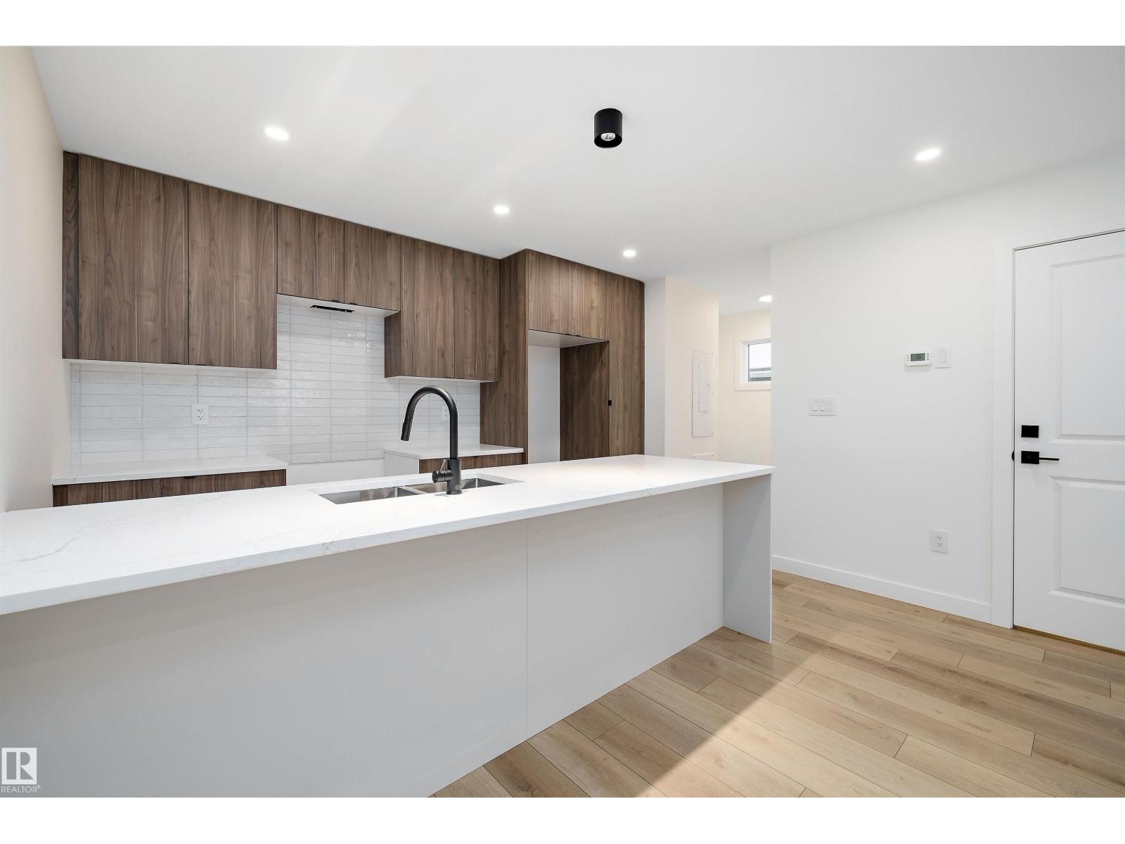 11418 96 ST NW, Edmonton