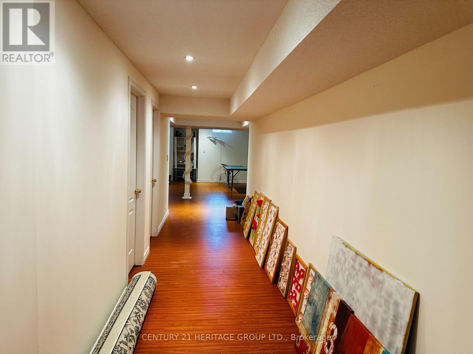 97 MAROON DRIVE - 34