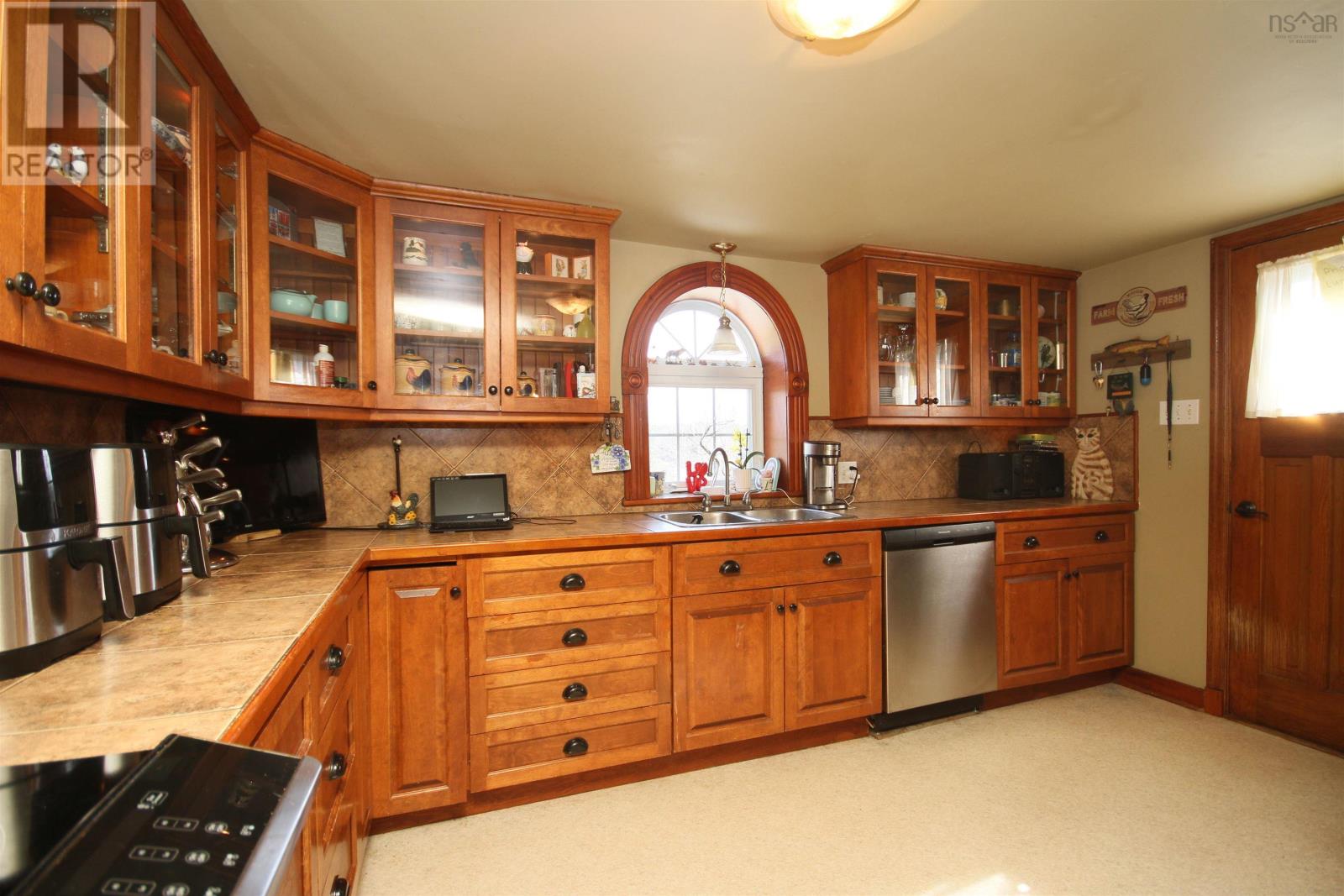 Property 11 of 48 of 1922 Highway 19