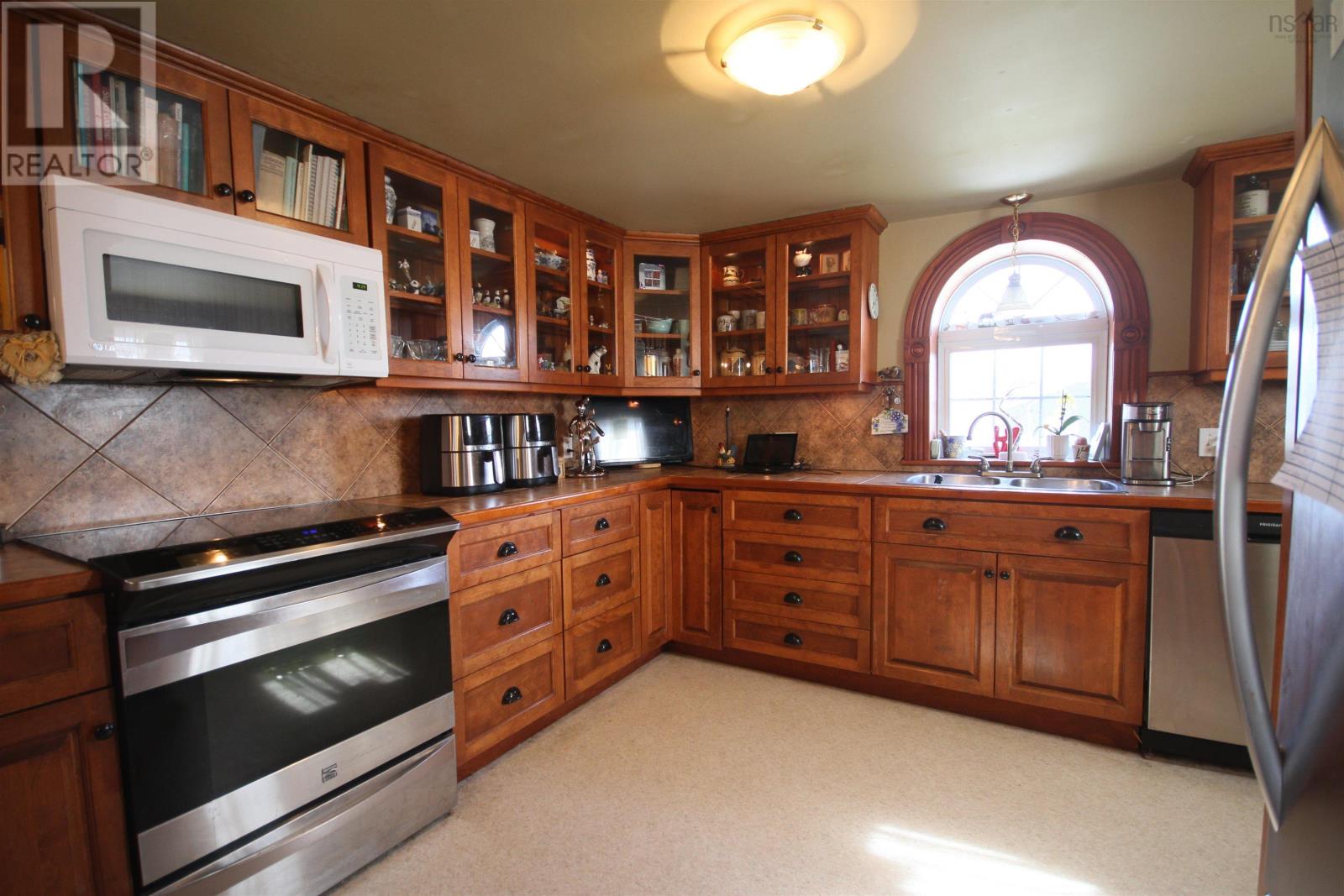 Property 12 of 48 of 1922 Highway 19