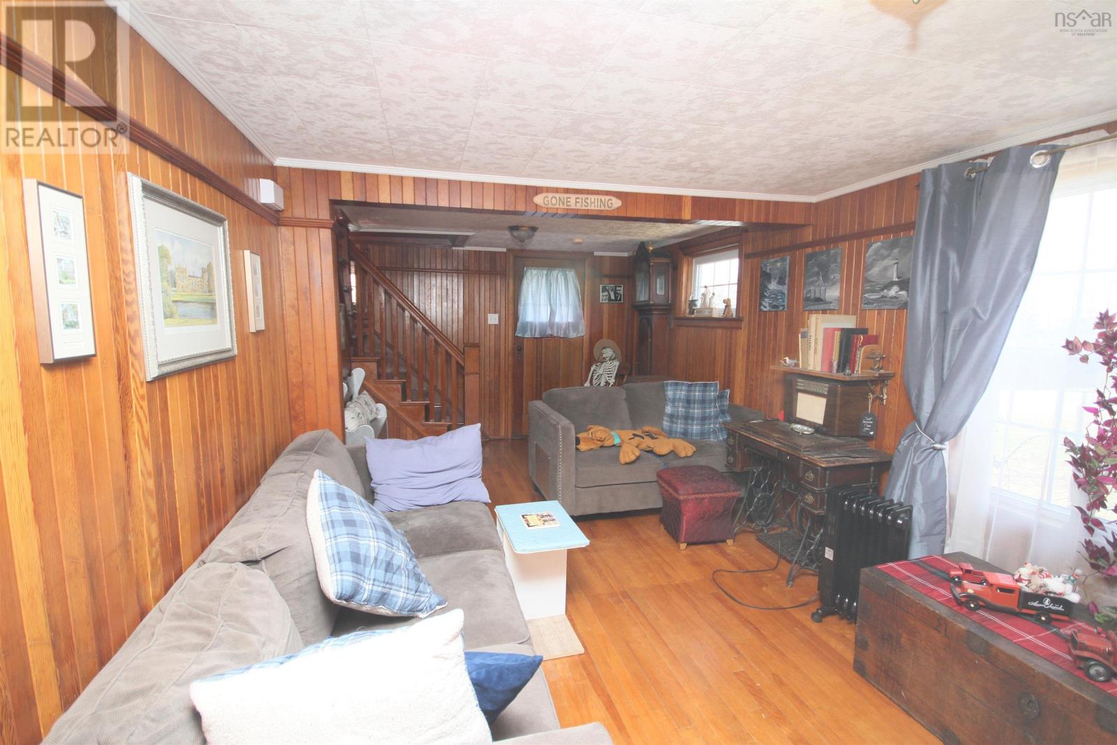 Property 13 of 48 of 1922 Highway 19