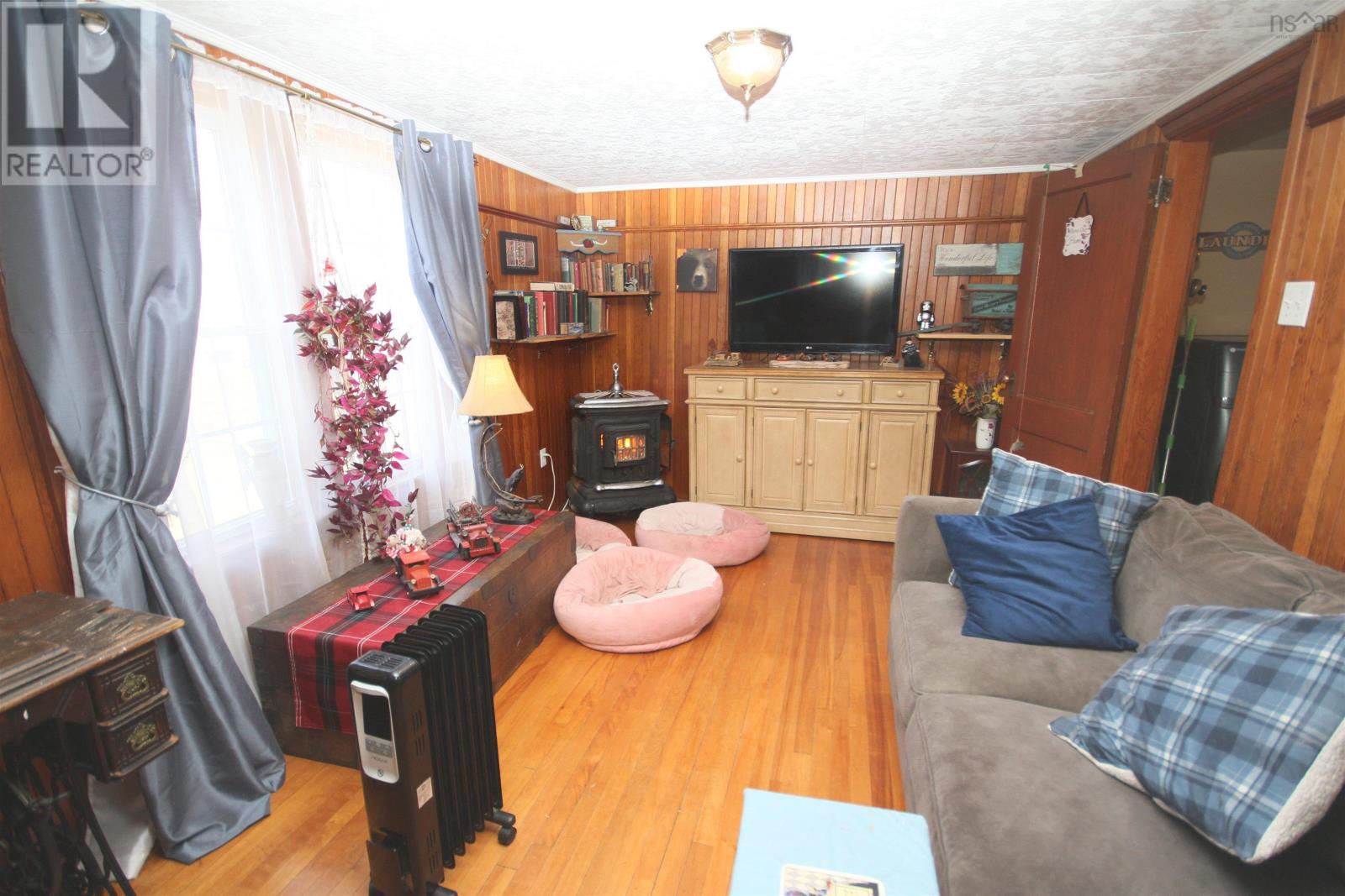 Property 15 of 48 of 1922 Highway 19